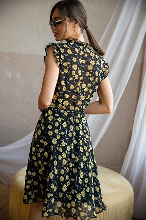 Мишель, шифоновое платье с рюшами, принт желтые ромашки на черном фоне